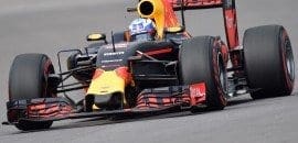Helmut Marko acredita que Red Bull será beneficiada com novas regras