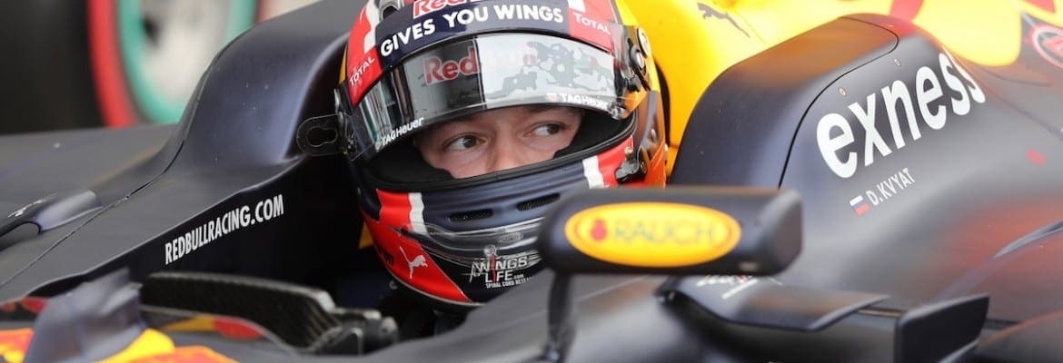 Daniil Kvyat indica que pode ficar na Toro Rosso em 2017