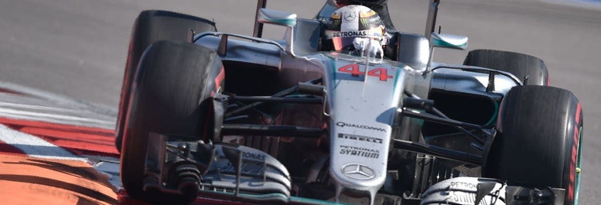 Mercedes talvez precise sacrificar desempenho para recuperar confiabilidade