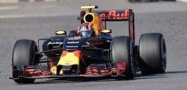 Kvyat pede desculpas a Vettel por toque na primeira volta