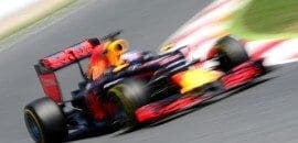 Em estreia promissora na Red Bull, Verstappen espera corrida competitiva