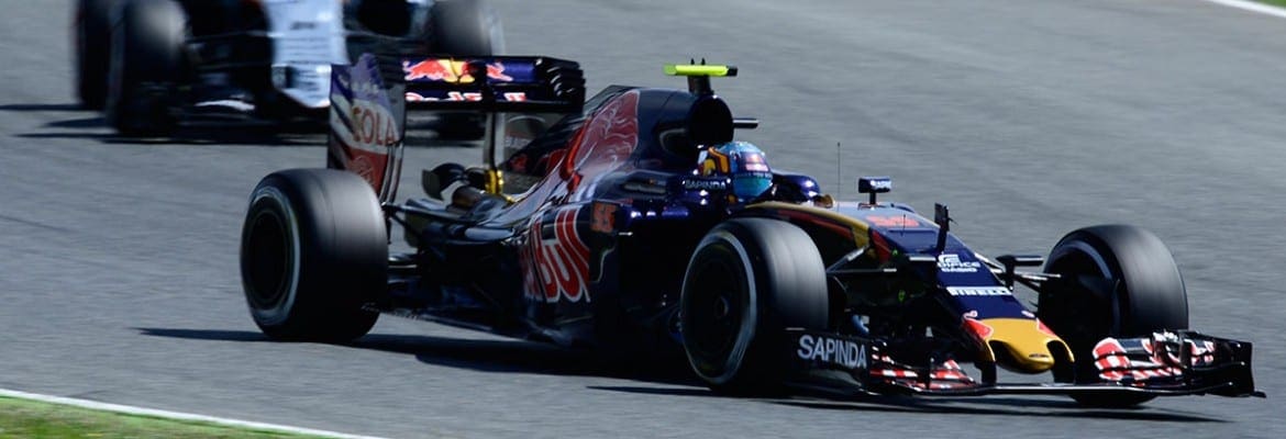 Sainz Jr. parabeniza seu ex-companheiro Verstappen