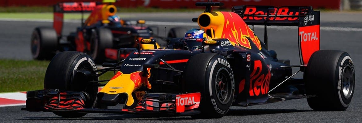 Ricciardo crê que estratégia errada custou sua vitória