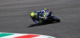 Valentino Rossi inicia fisioterapia leve após o acidente