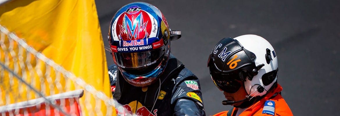 Verstappen lamenta acidente ainda no início da sessão