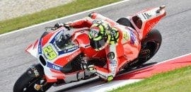 Andrea Iannone lidera sexta-feira em Mugello