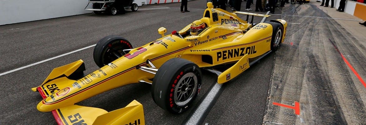 Castroneves supera os 370 km/h e luta pela Pole Position neste domingo