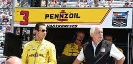 Castroneves é introduzido no Hall da Fama da equipe Penske