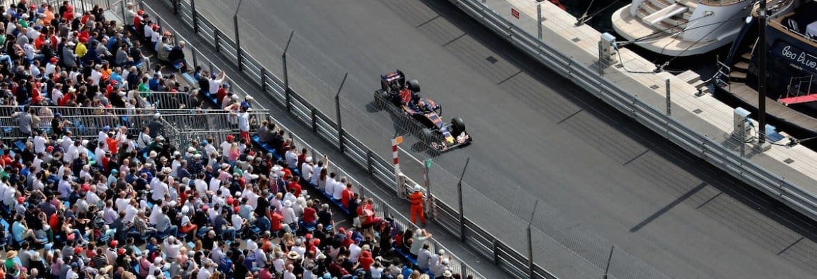 Daniil Kvyat procura vaga fora das equipes da Red Bull