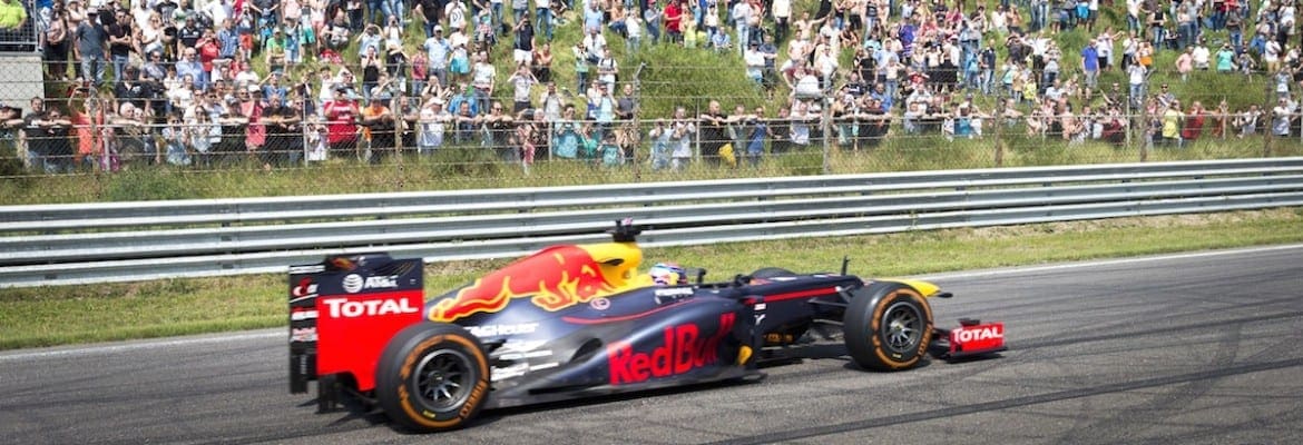 Verstappen acredita que Red Bull já superou a Ferrari