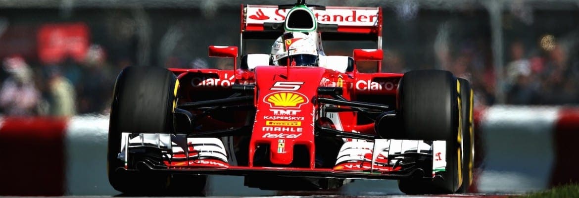 Sebastian Vettel termina sexta-feira próximo do líder