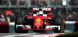 Sebastian Vettel termina sexta-feira próximo do líder