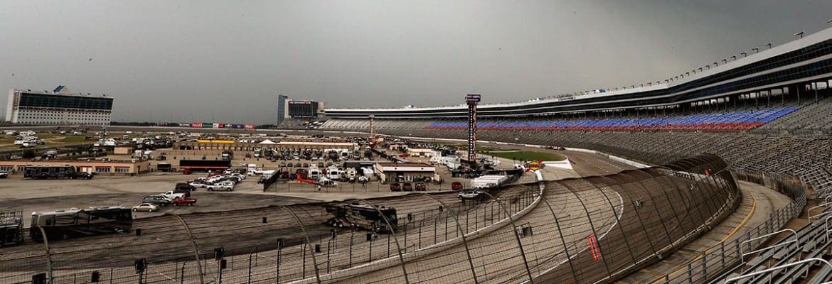 Chuva adia corrida no Texas para 27 de agosto