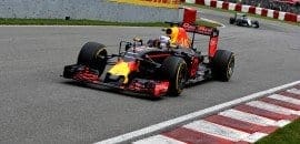 Red Bull volta a elogiar o motor Renault