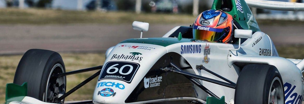 Juan Manuel Casella continua imbatível e marca a pole em Mercedes