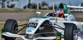Juan Manuel Casella continua imbatível e marca a pole em Mercedes