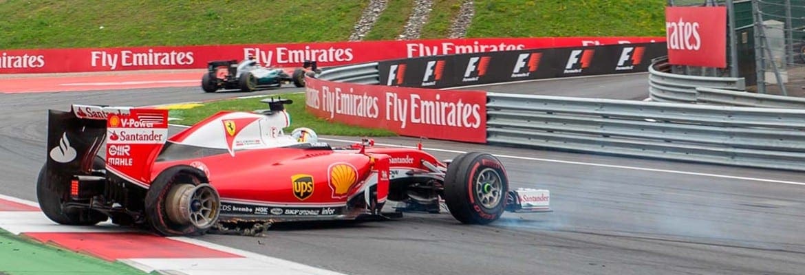 Sebastian Vettel: pneu explodiu sem antes avisar