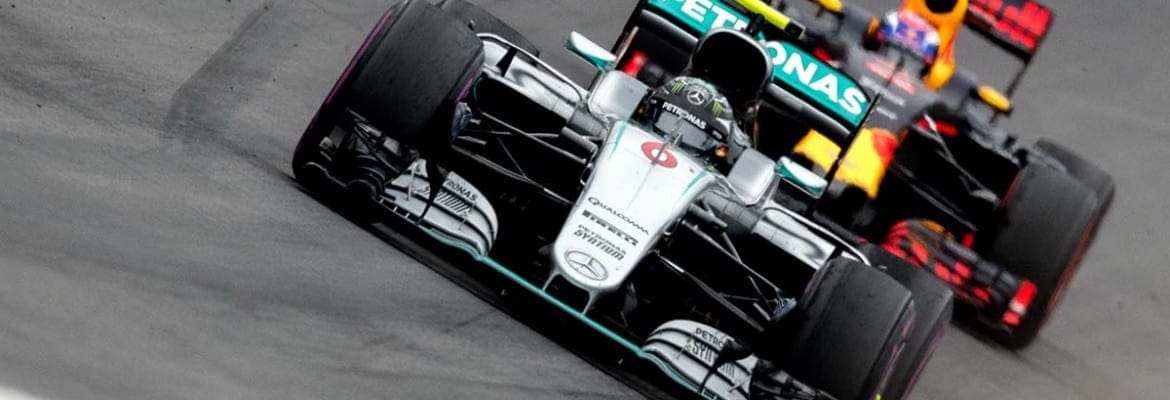 Nico Rosberg é punido, mas mantém quarto lugar