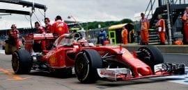 Kimi Raikkonen renova seu contrato com a Ferrari até o fim de 2017