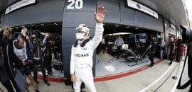 Hamilton mantém o domínio absoluto e larga na frente no quintal de casa