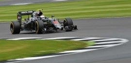 Button revela que asa solta o impediu de passar ao Q2