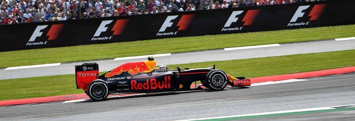 Max Verstappen conquista segundo pódio consecutivo