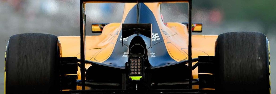 Magnussen revela estar conversando com mais equipes para 2017 Magnussen revela estar conversando com mais equipes para 2017