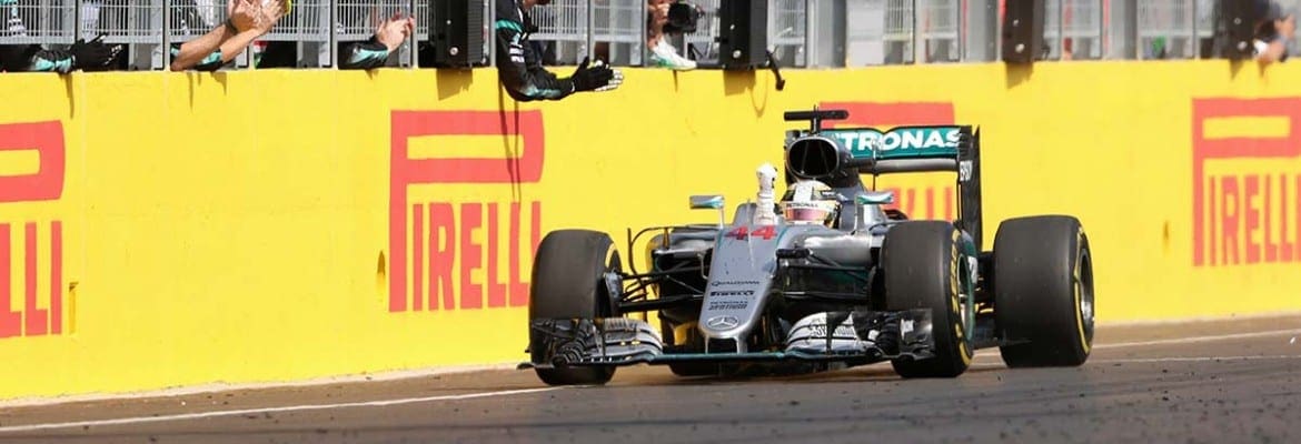 Em um prova monótona, Hamilton vence e assume a liderança do campeonato