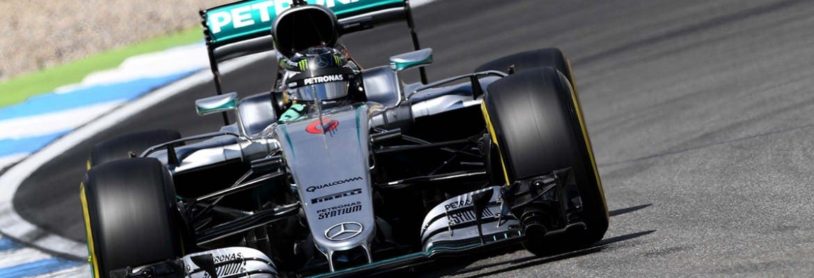 Rosberg fecha a sexta-feira à frente de Hamilton em Hockenheim