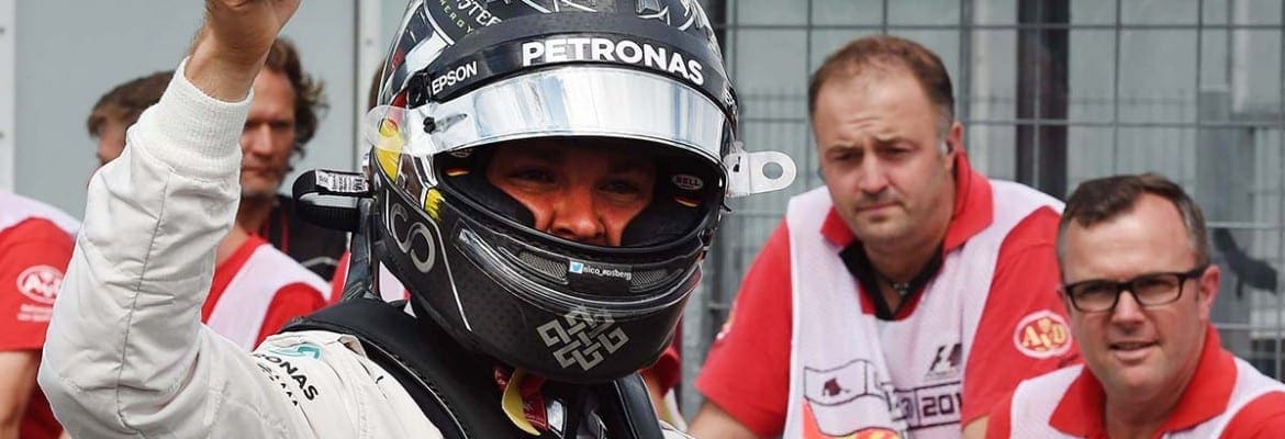 Nico Rosberg mantém domínio e faz a pole-position em casa Nico Rosberg mantém domínio e faz a pole-position em casa