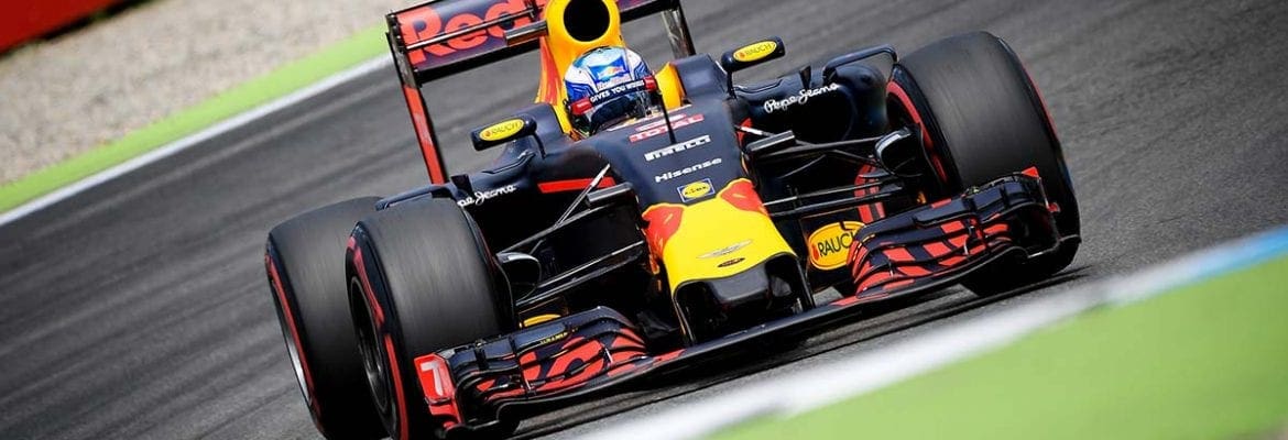 Ricciardo satisfeito com a sua distância para as Mercedes
