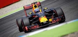 Ricciardo satisfeito com a sua distância para as Mercedes