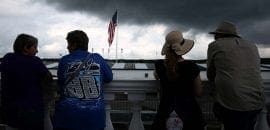 Chove em Pocono e corrida é adiada para segunda-feira