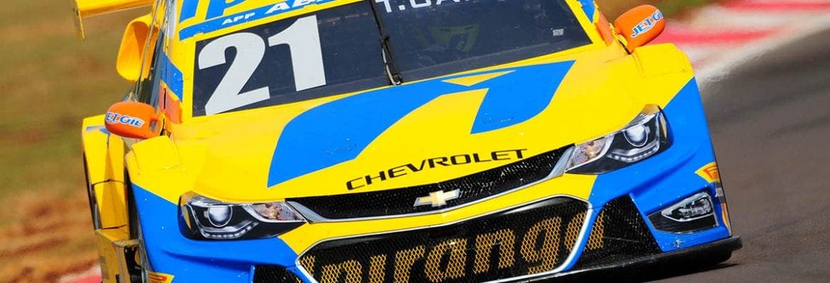 Thiago Camilo fecha a sexta-feira na frente em Interlagos