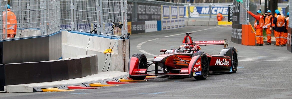 Dragon renova contratos de d’Ambrosio e Duval