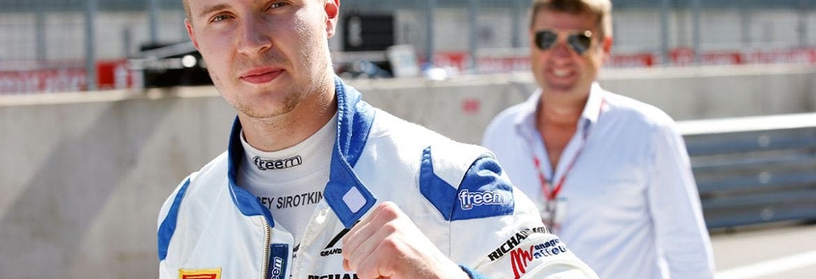 Sergey Sirotkin testará pela Renault em Silverstone