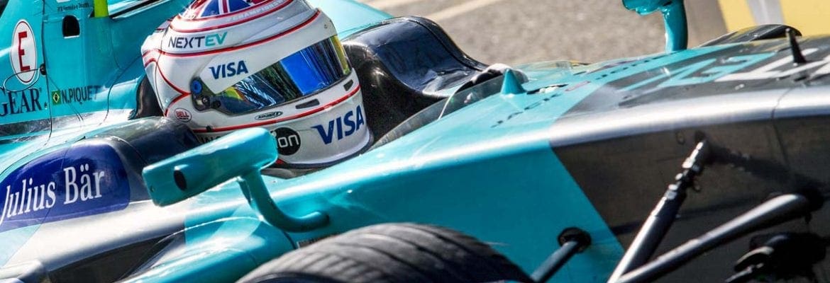 Nelsinho Piquet se despede de Londres com mais um ponto