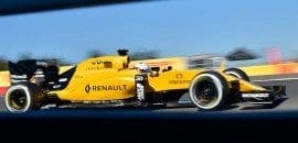 Magnussen surpreso com velocidade de sua Renault