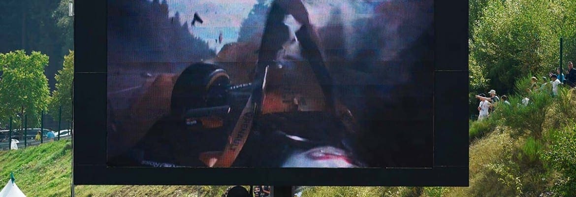 Magnussen foi levado para o hospital com um corte no tornozelo esquerdo