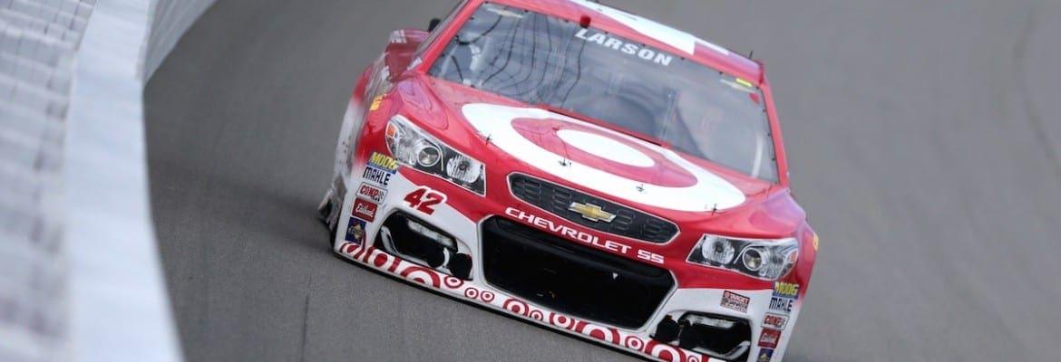 Kyle Larson conquista sua primeira vitória na NASCAR em Michigan