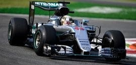 Hamilton responde Rosberg e fecha a sexta-feira na frente
