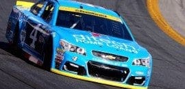 Harvick vence corrida de New Hampshire ao superar Kenseth no final