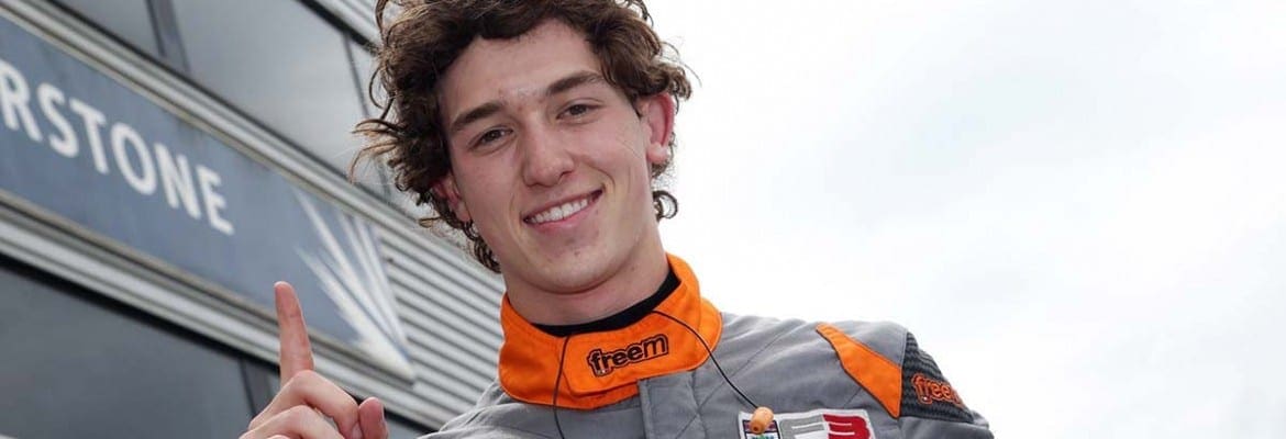 Matheus Leist vence em Donington Park e fica mais perto do título