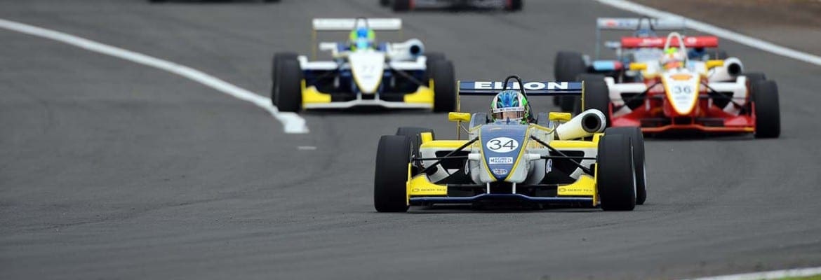 F-3 Brasil: Iorio e Samaia vencem corridas de condições mistas em Londrina