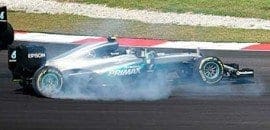 Rosberg pensou que sua corrida havia terminado na primeira curva
