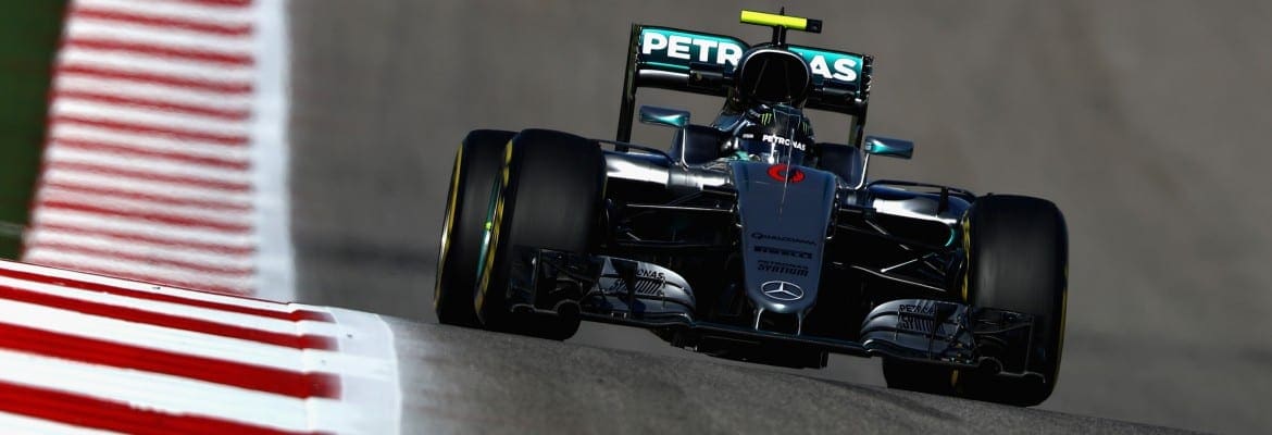 Rosberg dá troco em Hamilton e fecha sexta-feira na frente