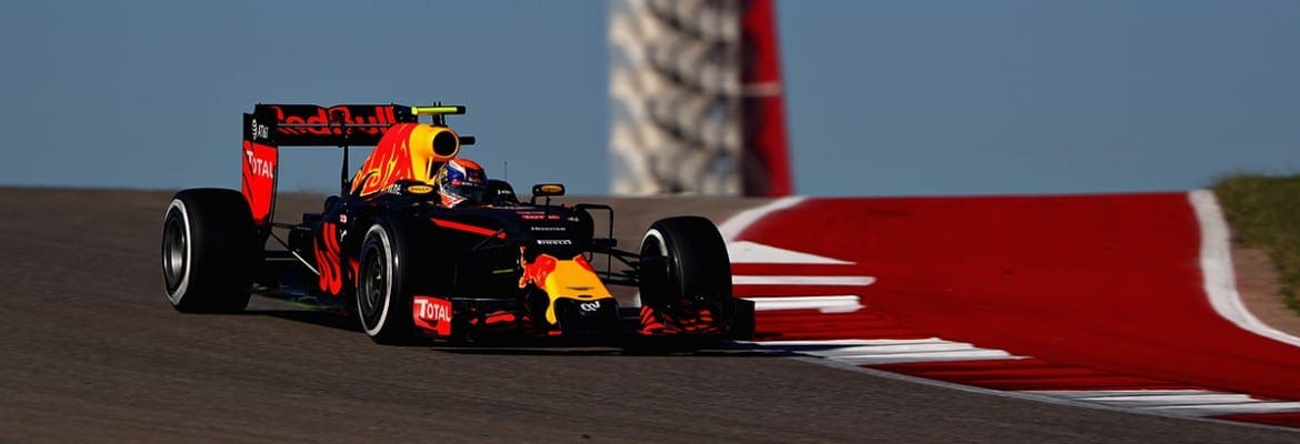 Verstappen comanda dobradinha da Red Bull em último treino livre