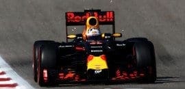 Ricciardo espera tirar vantagem dos pneus na largada