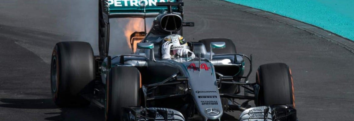 Hamilton poderá “faltar” aos treinos para poupar motores