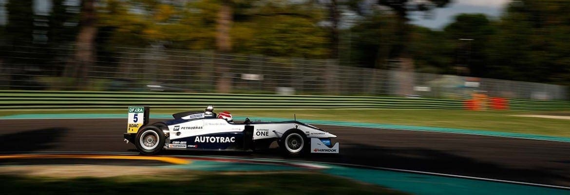 Pedro Piquet luta pelos pontos nas corridas de domingo em Ímola